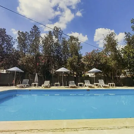 Tropicana Hotel *